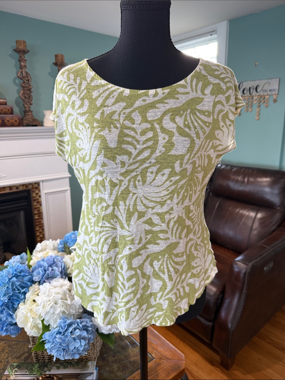 Rachel Zoe Green and White Leaf Print Short Sleeve Top 100% Linen